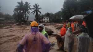 Prime Minister Modi promises Rs 2 lakh to the families of those killed in the Wayanad landslide, while Rahul Gandhi urges UDF members to assist in rescue efforts.