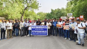 Victims of ₹3,000 Crore Logistics Franchise Scam submit memorandum to PM, President & Home Minister