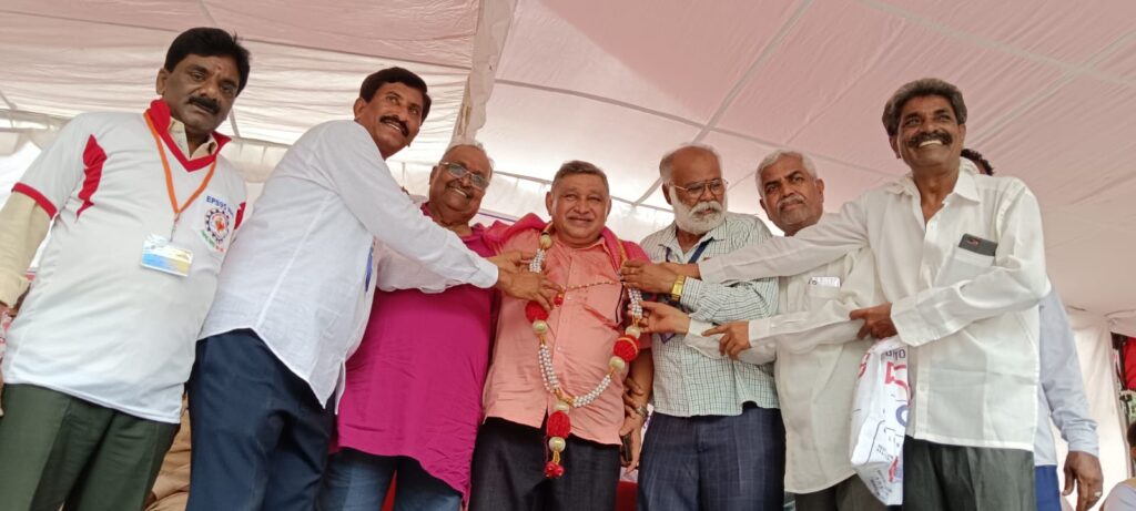 EPS-95 Pensioners Demand Immediate Hike in Minimum Pension, Warn of Nationwide Stir