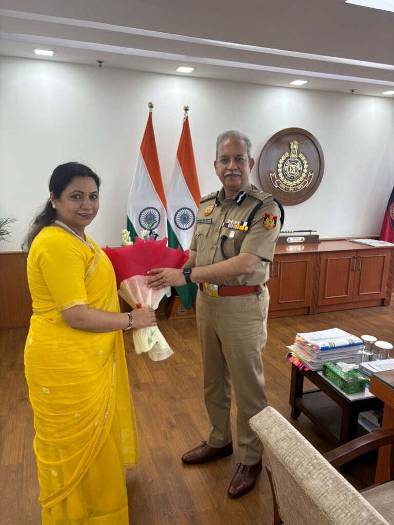 Parul Singh Invites Delhi Police Commissioner Satish Golcha as Chief Guest for Para Swimming Championship