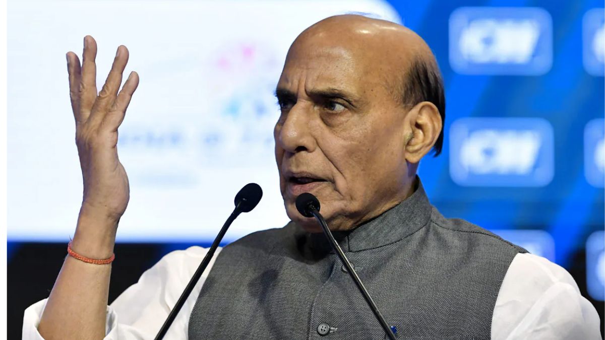 “Big Hearts Don’t React Fast”: Rajnath Singh Explains Why India Stayed Calm on Trump’s Tariffs