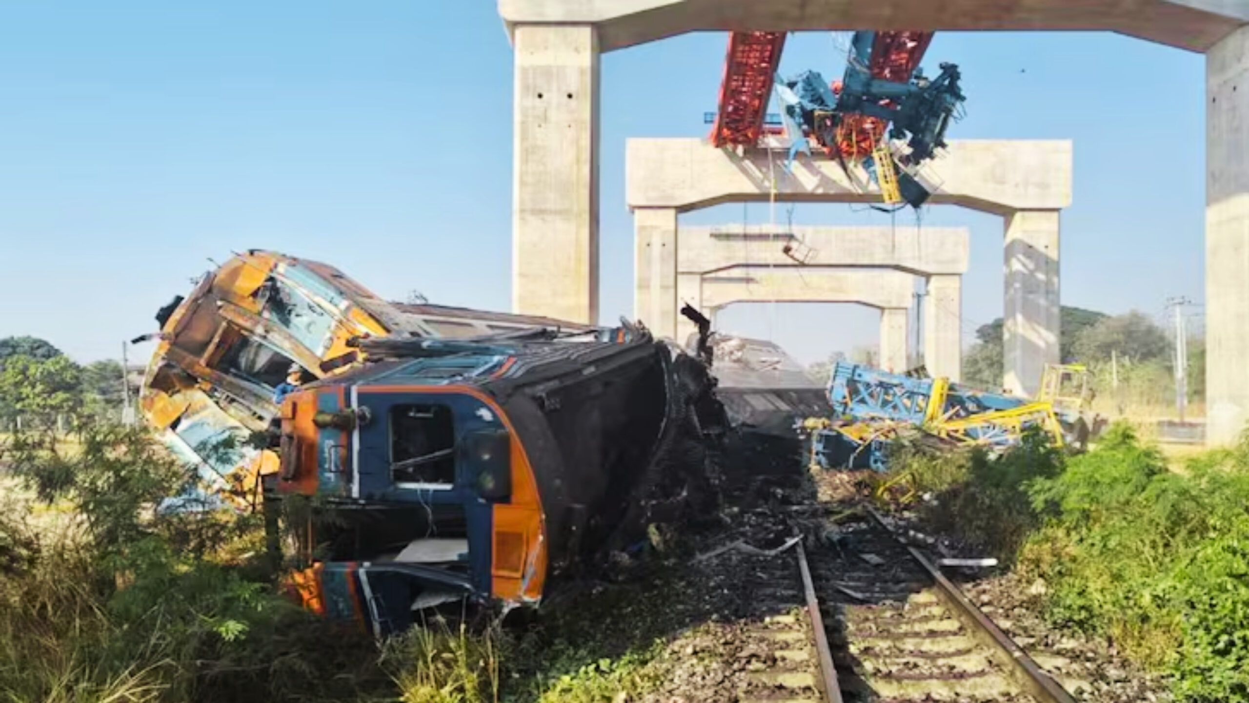 Thailand Train Tragedy: 22 Dead, Over 30 Injured After Construction Crane Falls on Passenger Train in Nakhon Ratchasima