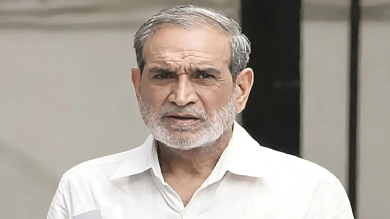 Vijay Shankar Chaturvedi Pays Tribute to Former Congress MP Sajjan Kumar, Who Dies at 80