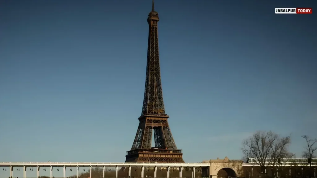 Paris Probes Claims Female Staff Were Sidelined During Hindu Group’s Eiffel Tower Visit