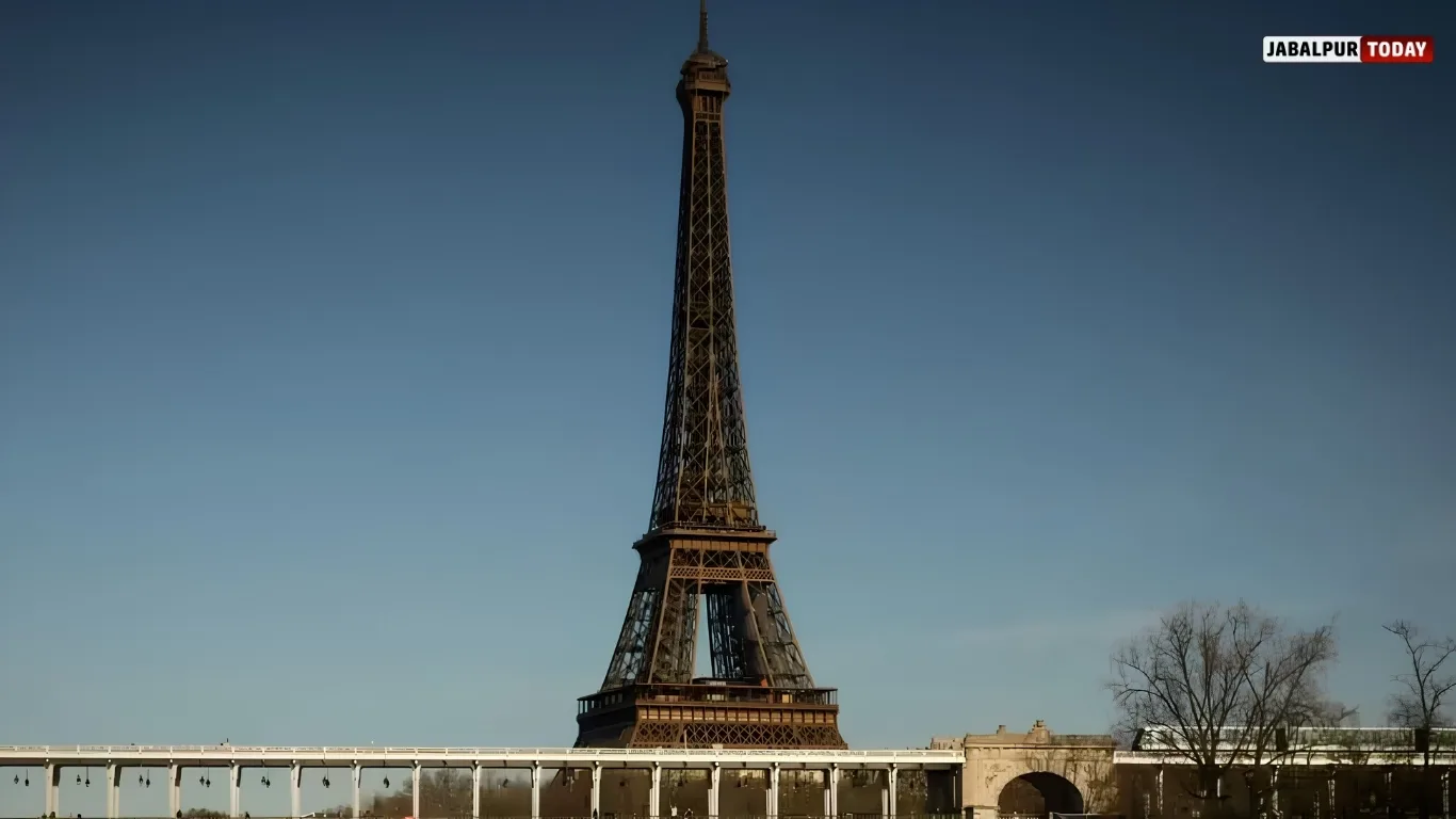 Paris Probes Claims Female Staff Were Sidelined During Hindu Group’s Eiffel Tower Visit